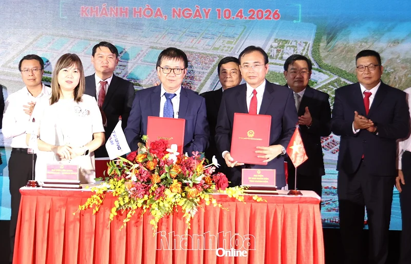 Tổ hợp công nghiệp và năng lượng Cà Ná chuyển mình